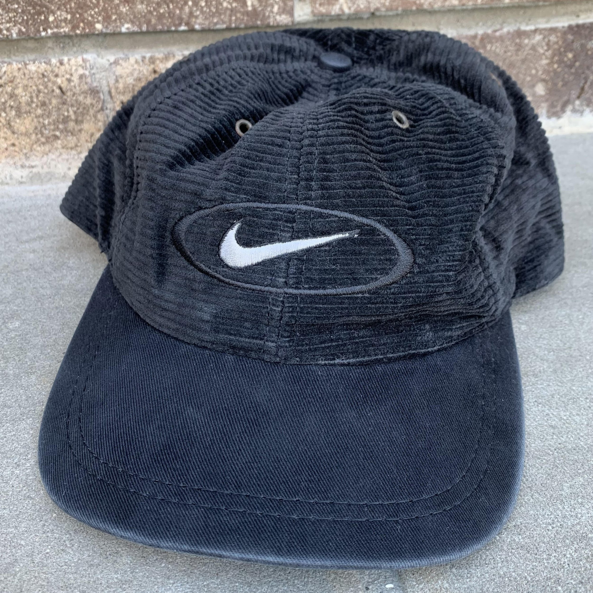 Vintage Nike Corduroy Black Snapback — Roots