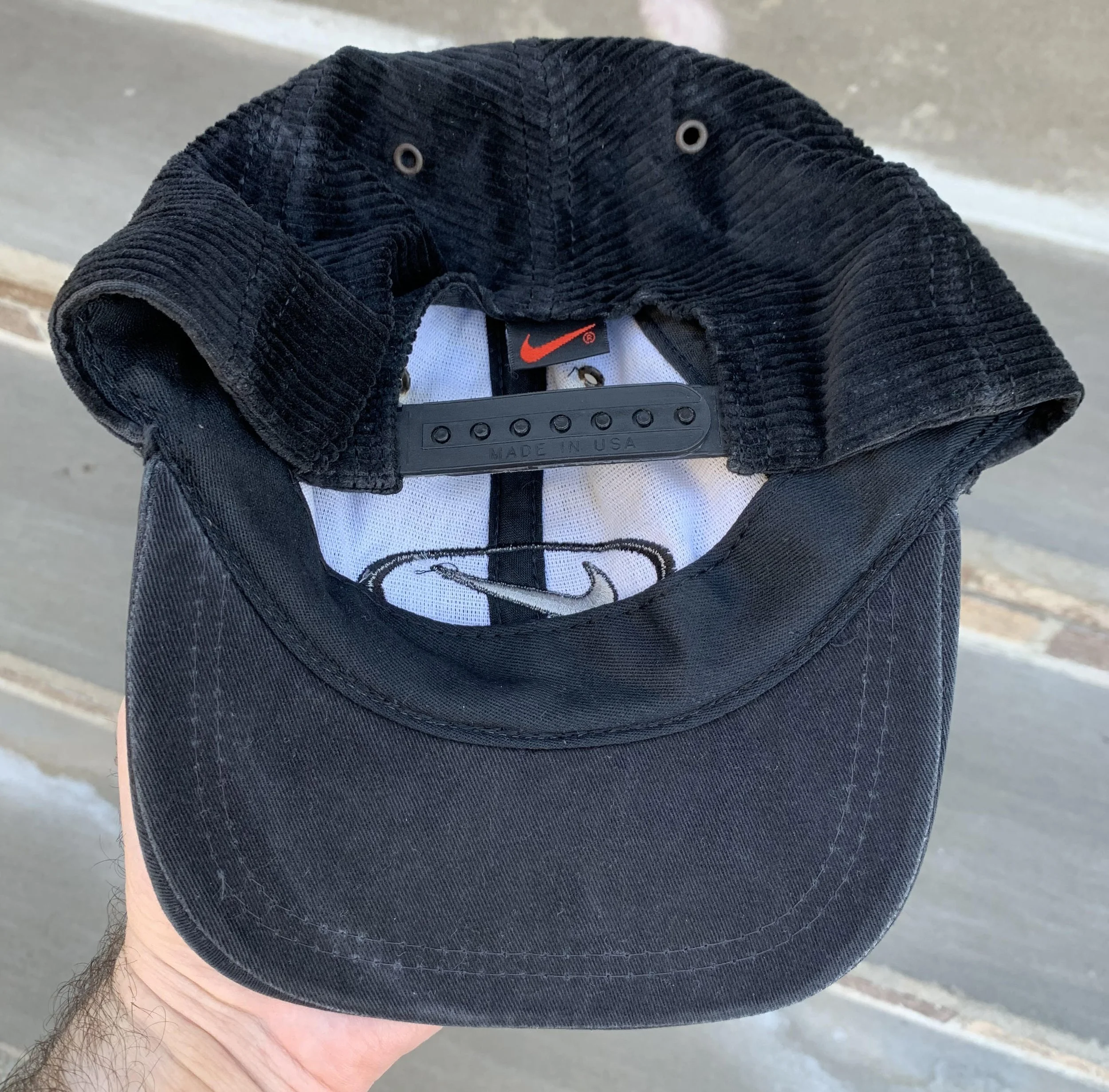 inside of Nike hat .jpg