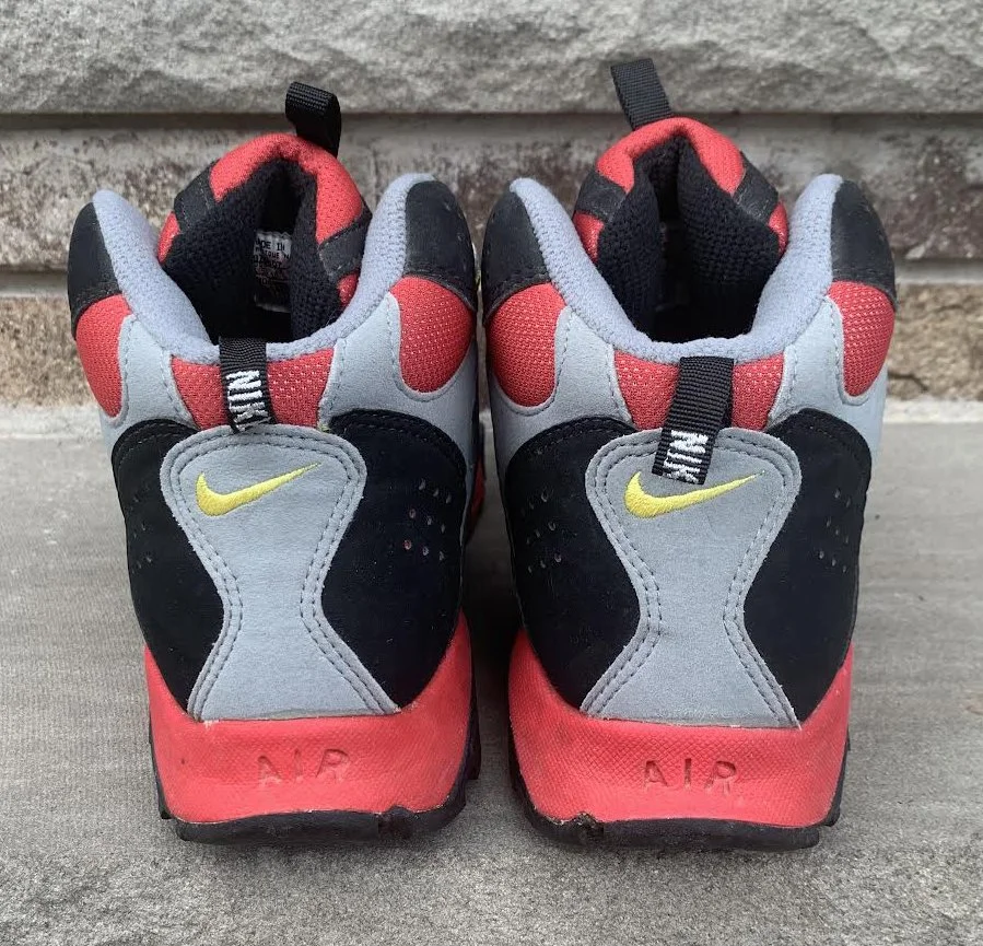 back of Nike sertig .jpg