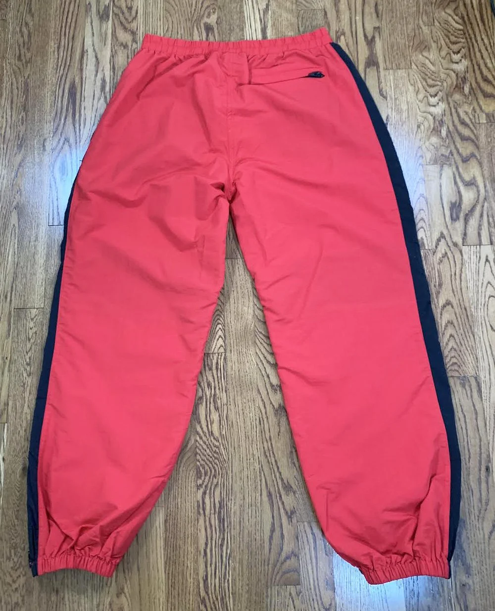 back of DKNY pants .jpg