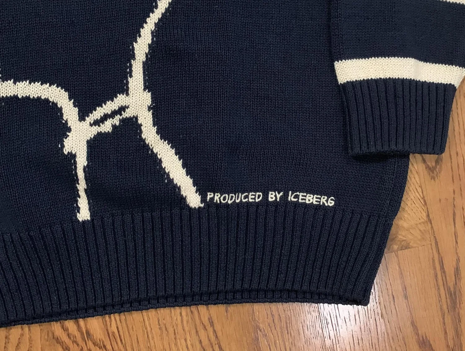 Vintage Iceberg Snoopy Sweater (Size S,Fits Bigger) — RootsBK