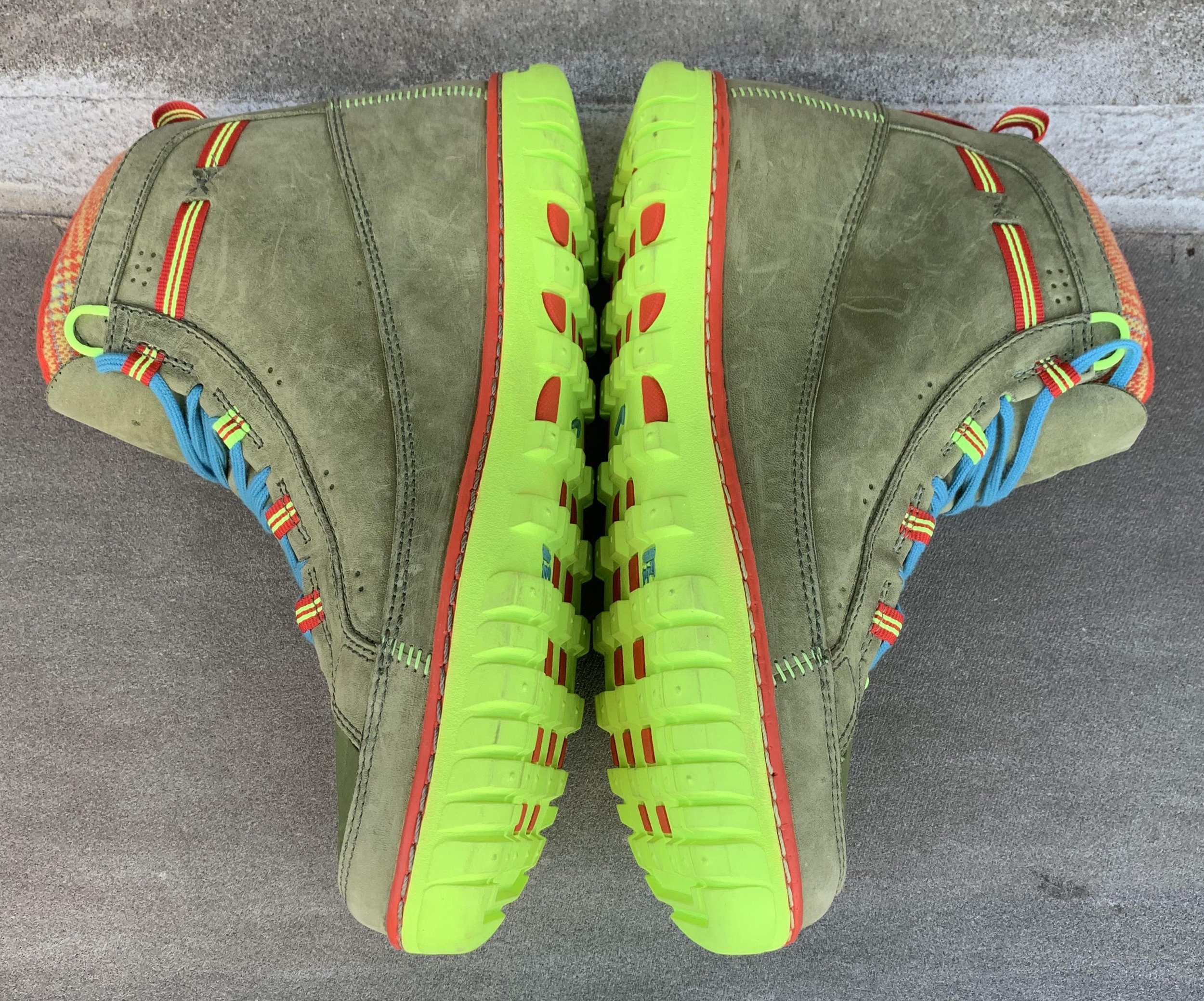 side of ACG pair .jpg