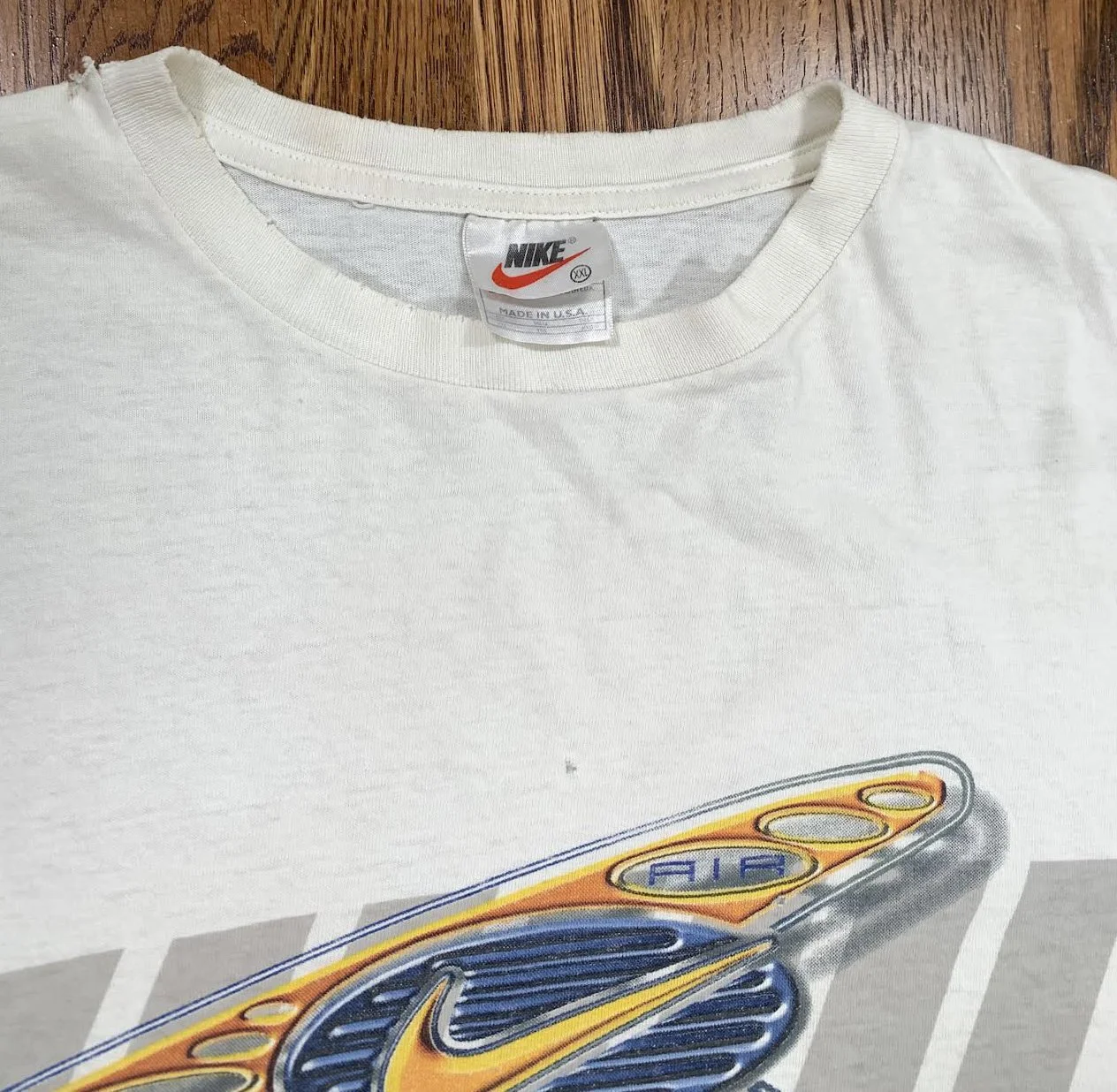 nike white tag .jpg