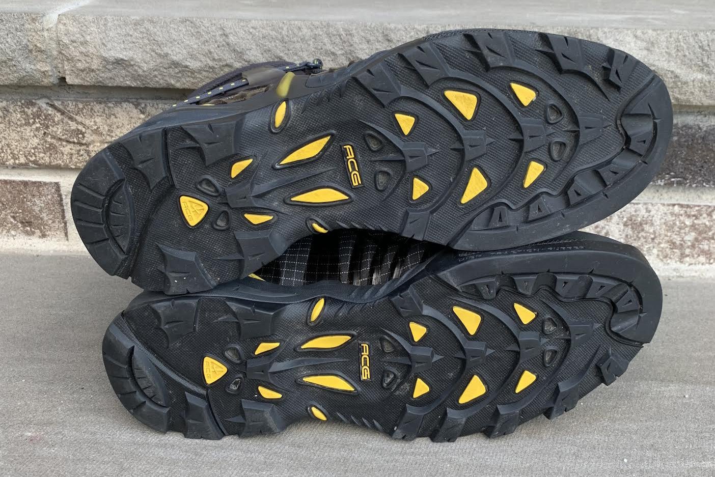 Nike ACG Air Zoom Tallac Lite Black/ Yellow Size .5 DS — Roots