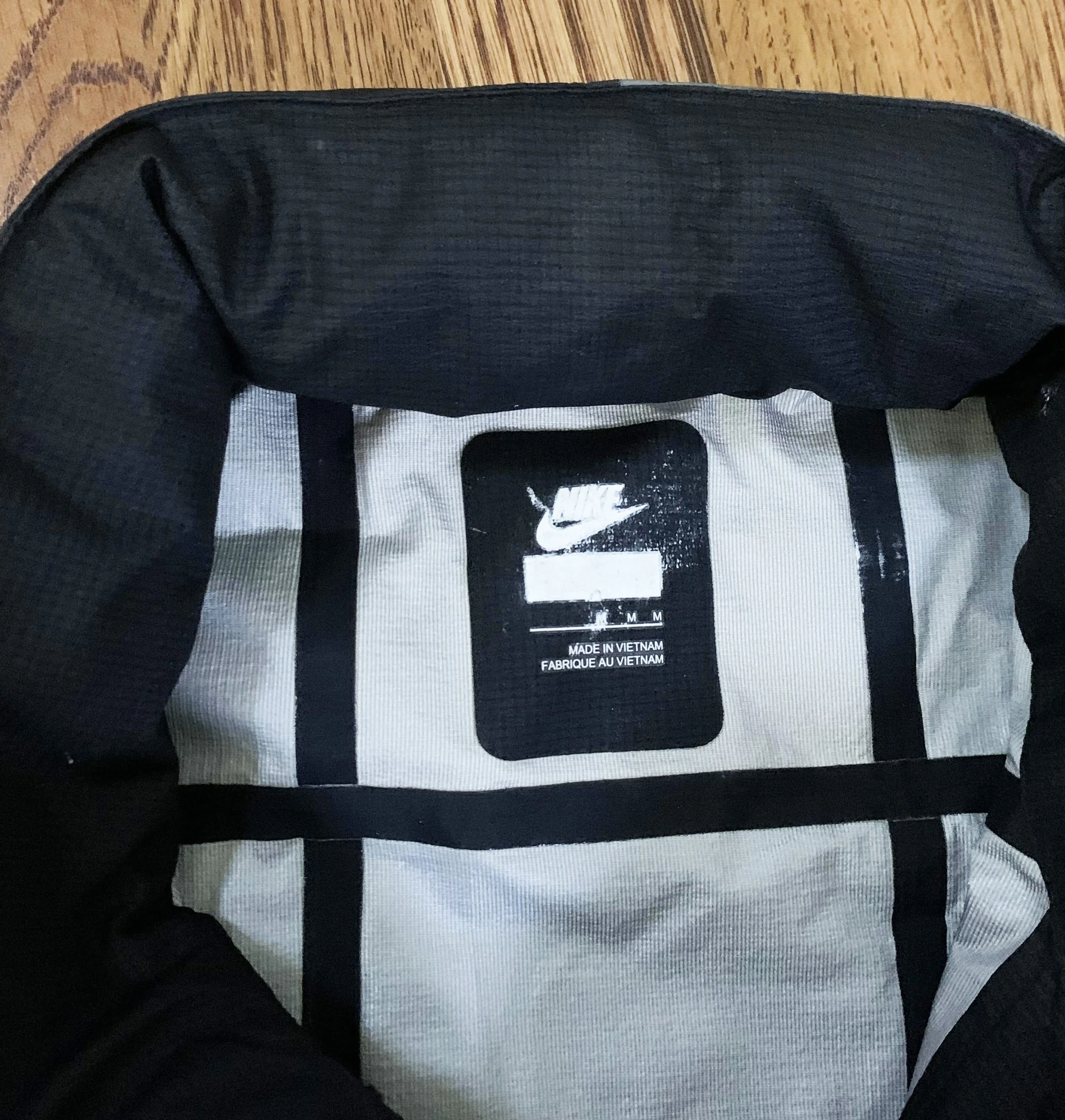 nike tag .jpg
