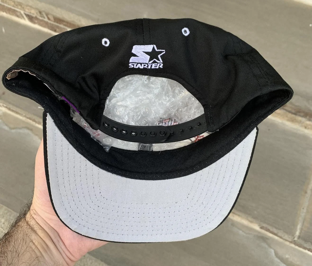 inside of devila hat .jpg
