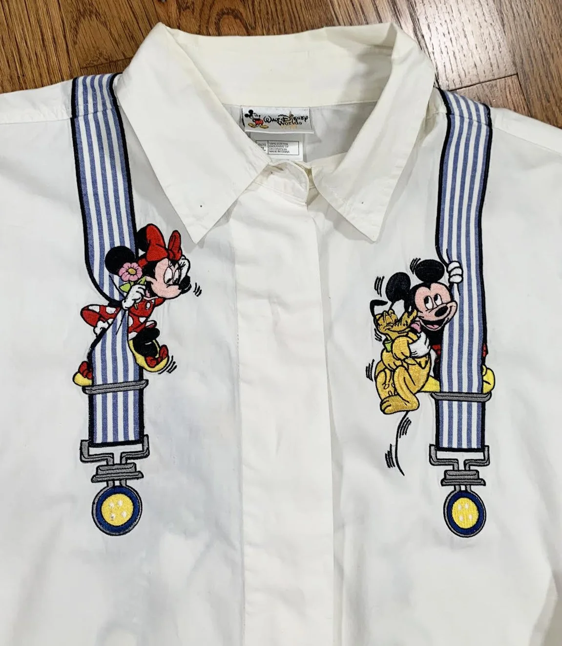 close up button down .jpg