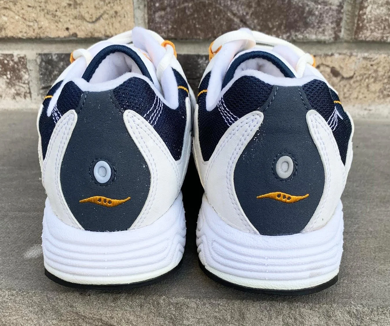 back of saucony .jpg