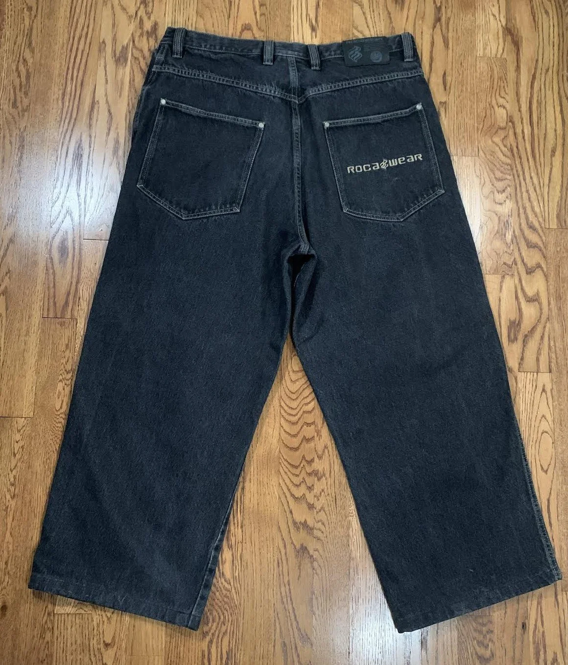 back of rocawear pants .jpg