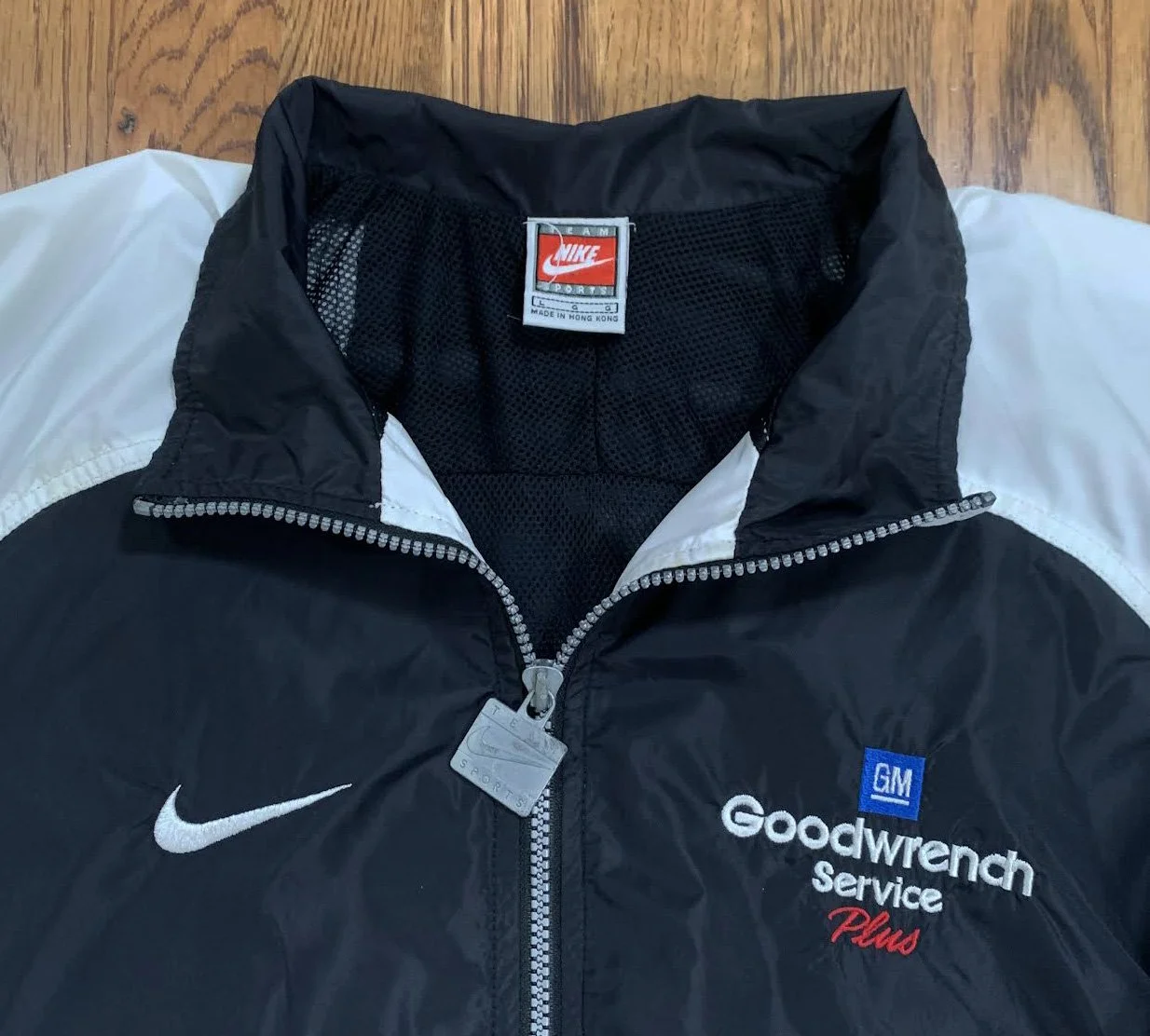 Nike Dale close up .jpg