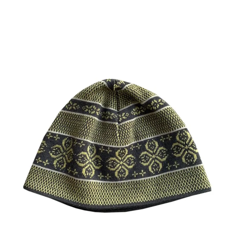 back of marmot beanie .jpg