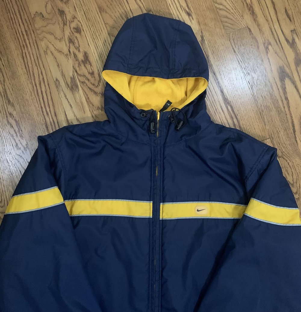 Vintage Nike Navy/ Hooded (Size L) Roots