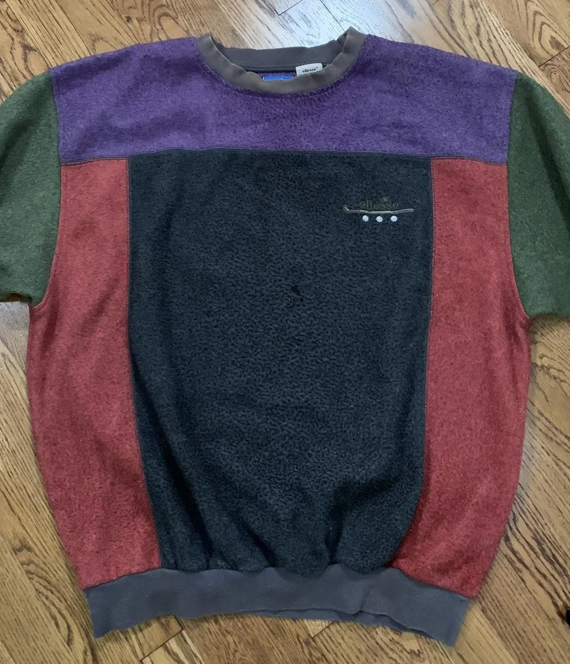 front of ellesse .jpg