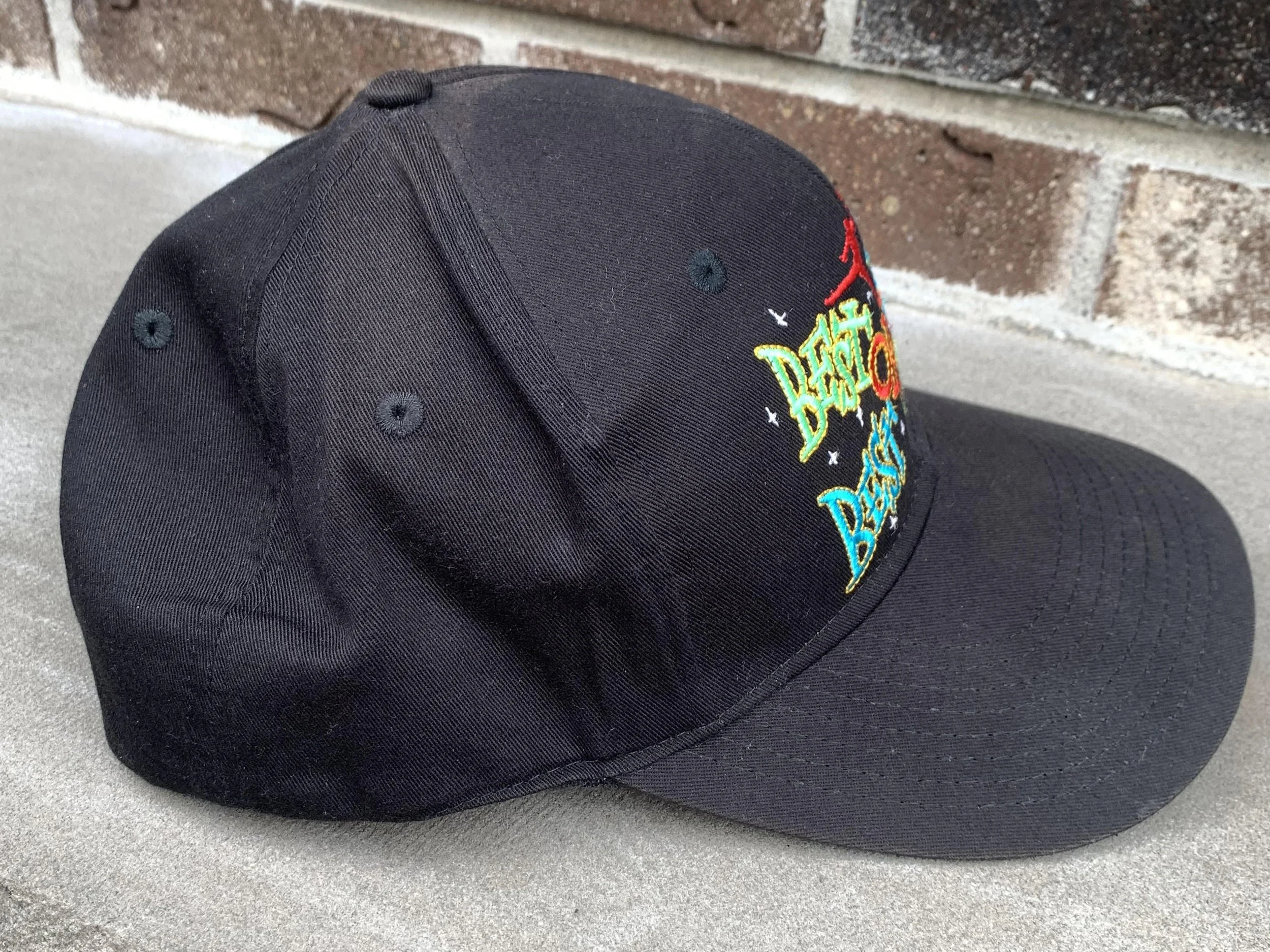 side of Nike jordan hat .jpg