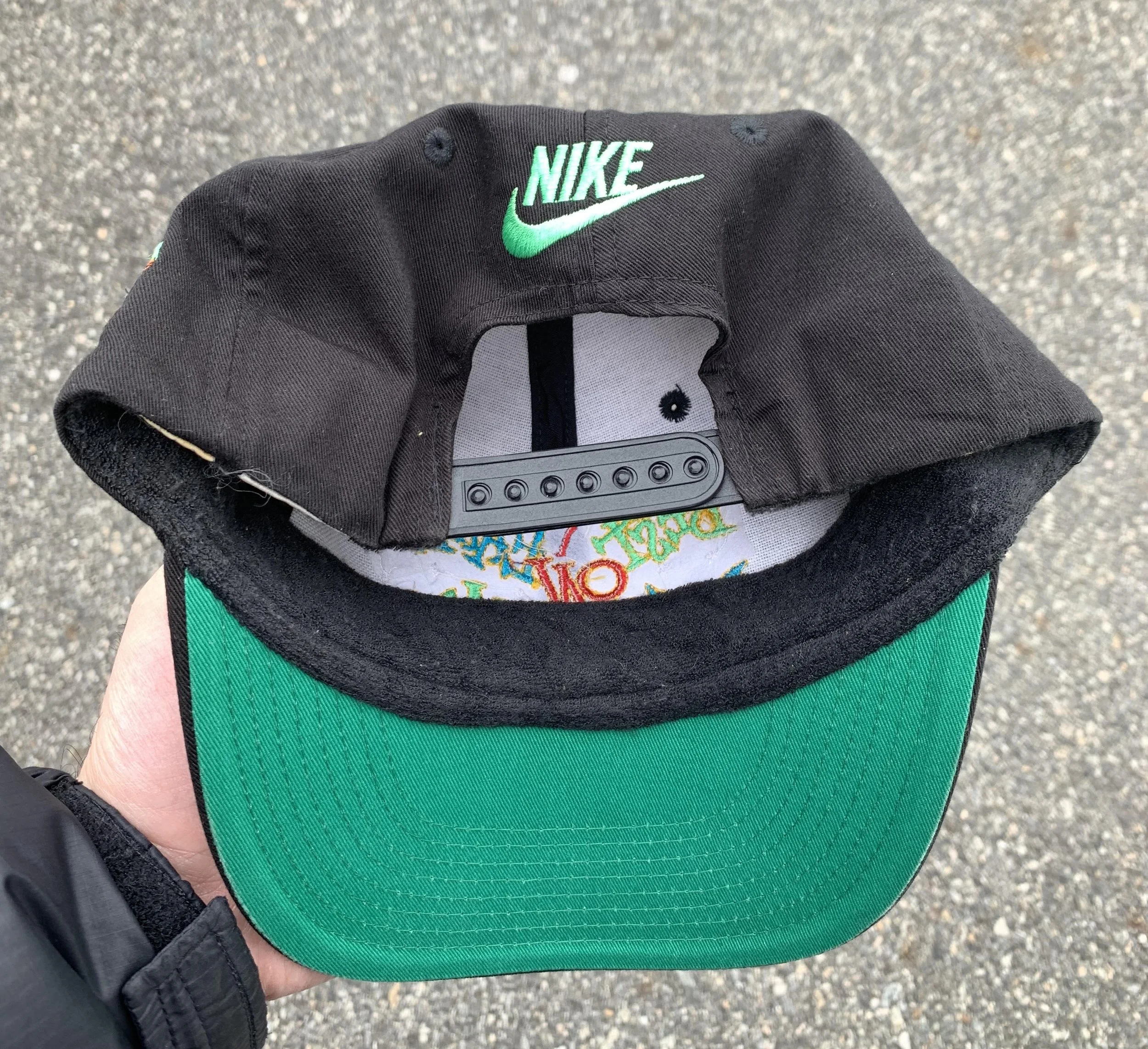 back of nike hat .jpg