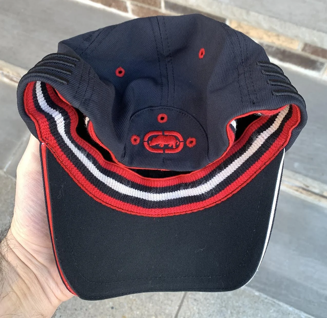 inside of ecko hat .jpg
