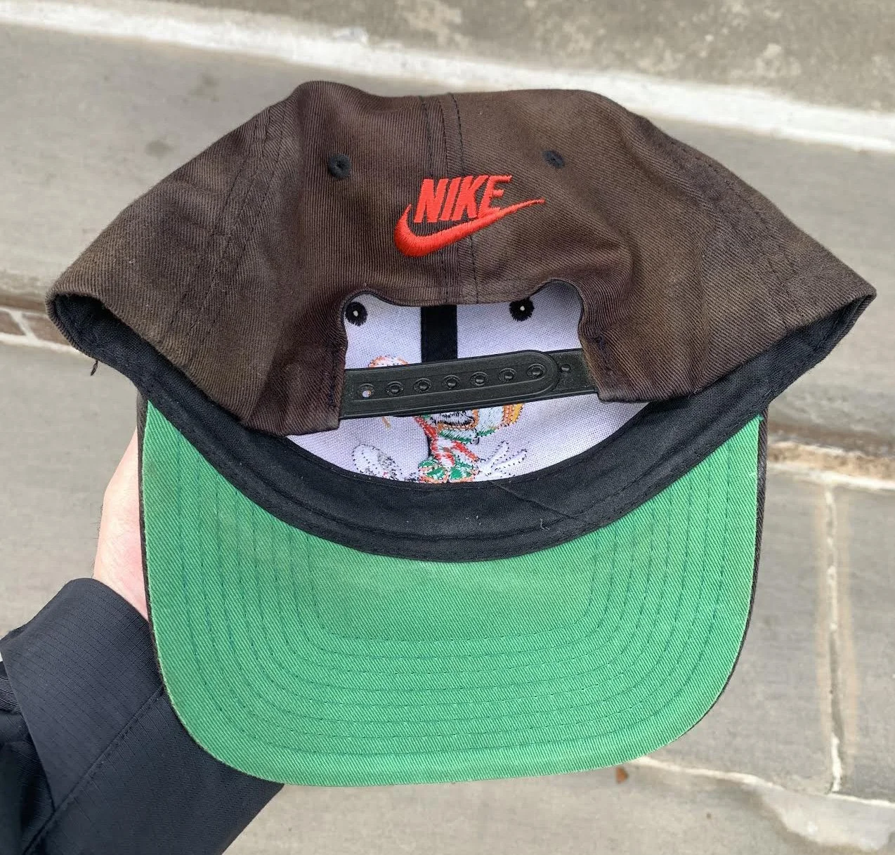 inside of Nike hat .jpg