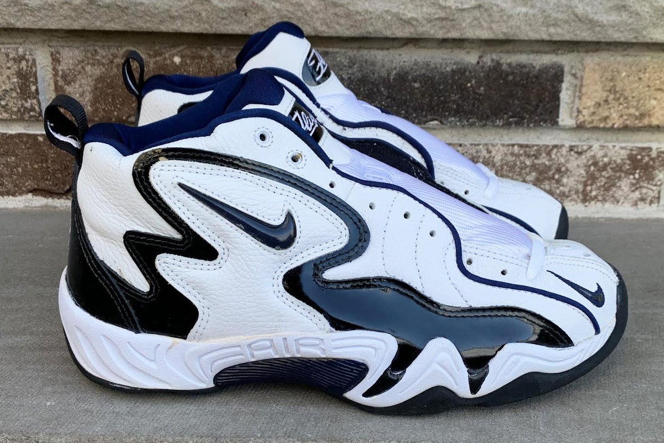 Nike Air Winged Flight White / Navy Patent Leather (Size 11) DS — Roots