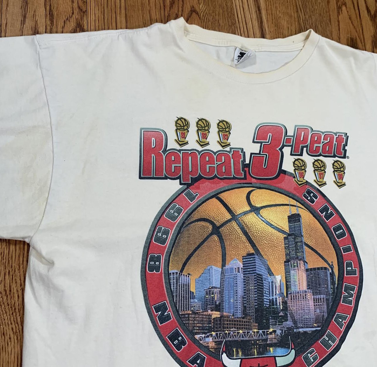 1998 Starter Chicago Bulls Repeat 3-Peat t shirt size XL – Mr