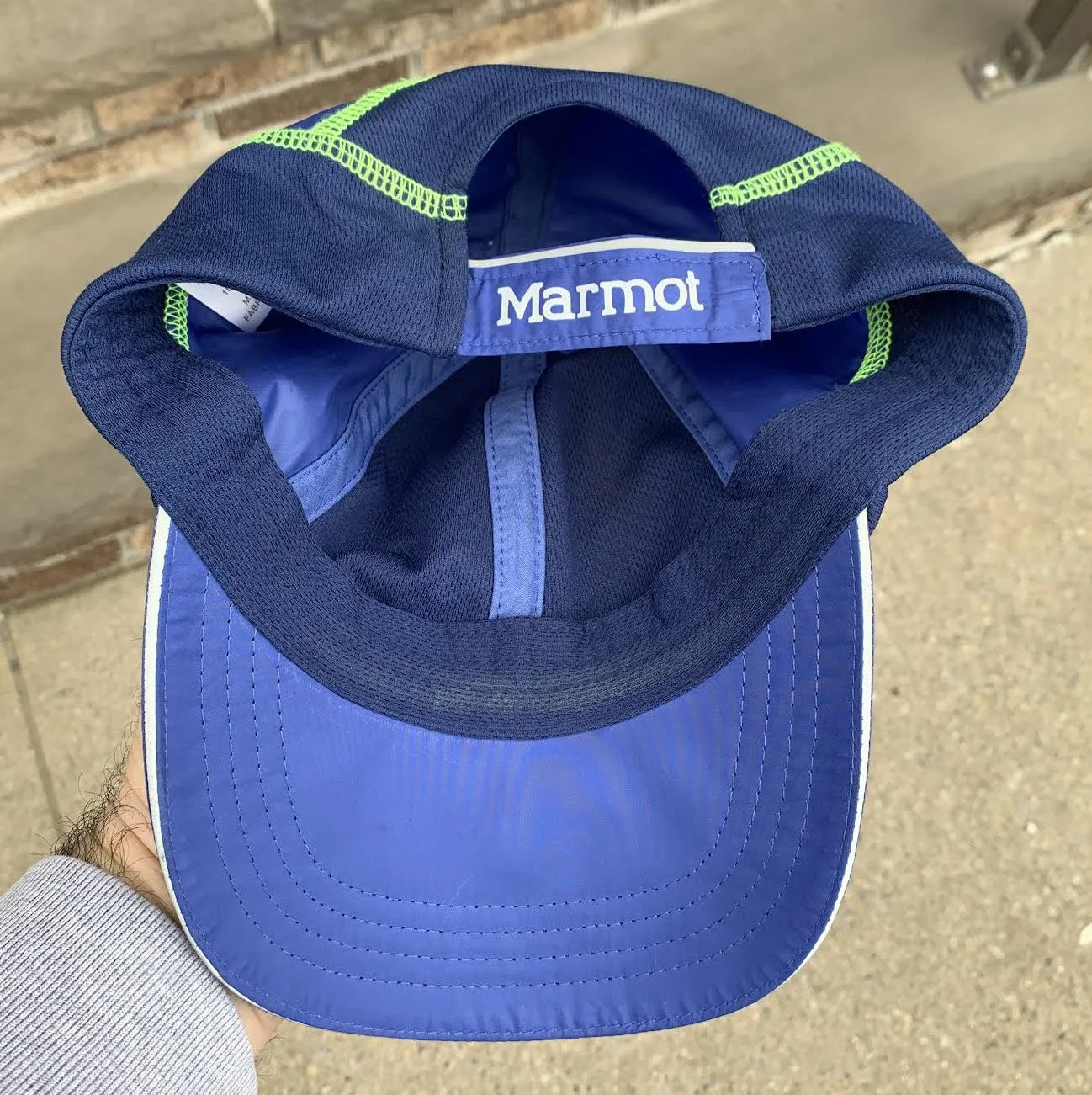 inside of marmot hat .jpg