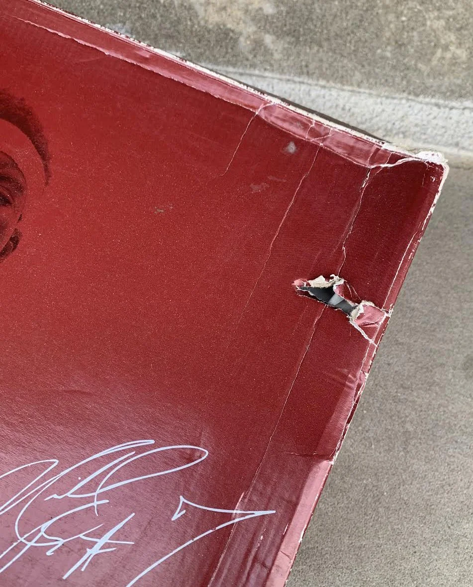 damage to box .jpg