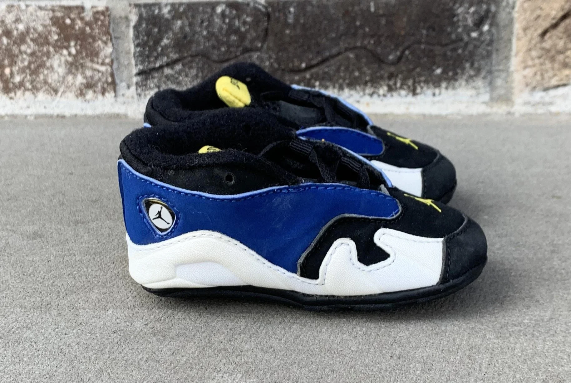 right side of Jordan 14 .jpg