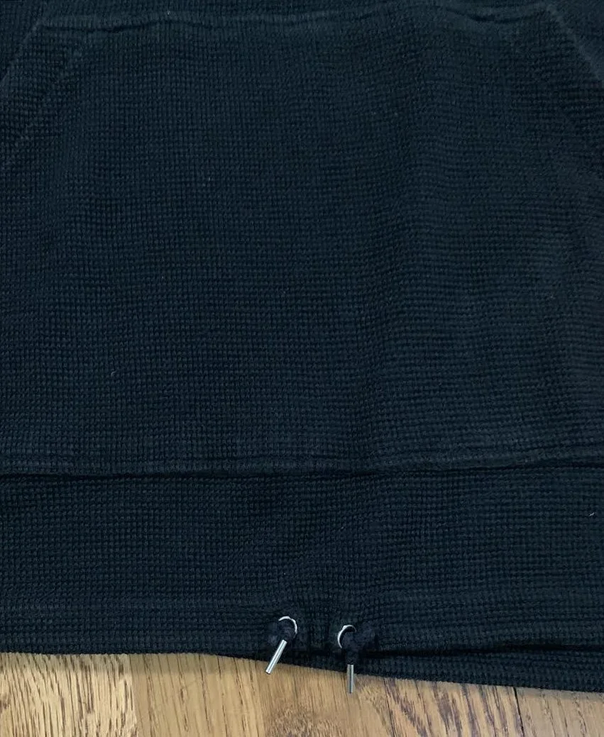 strings on bottom .jpg