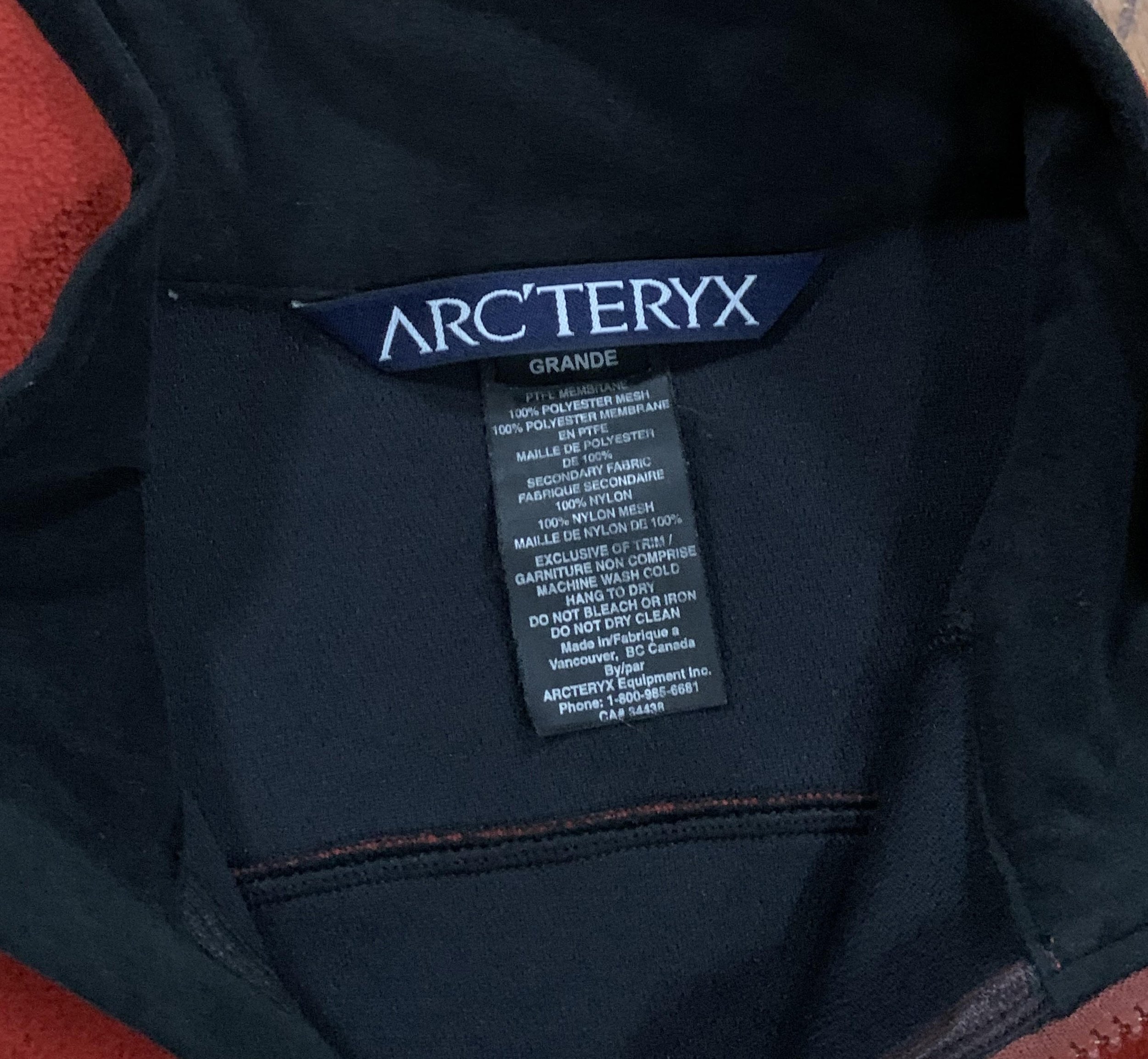 Vintage Arc'teryx Gamma SV Red Fleece Jacket (Size L) — Roots