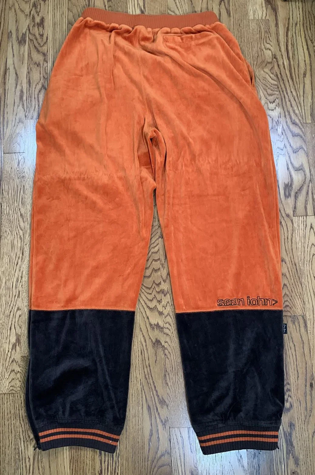 back of sean John pants .jpg