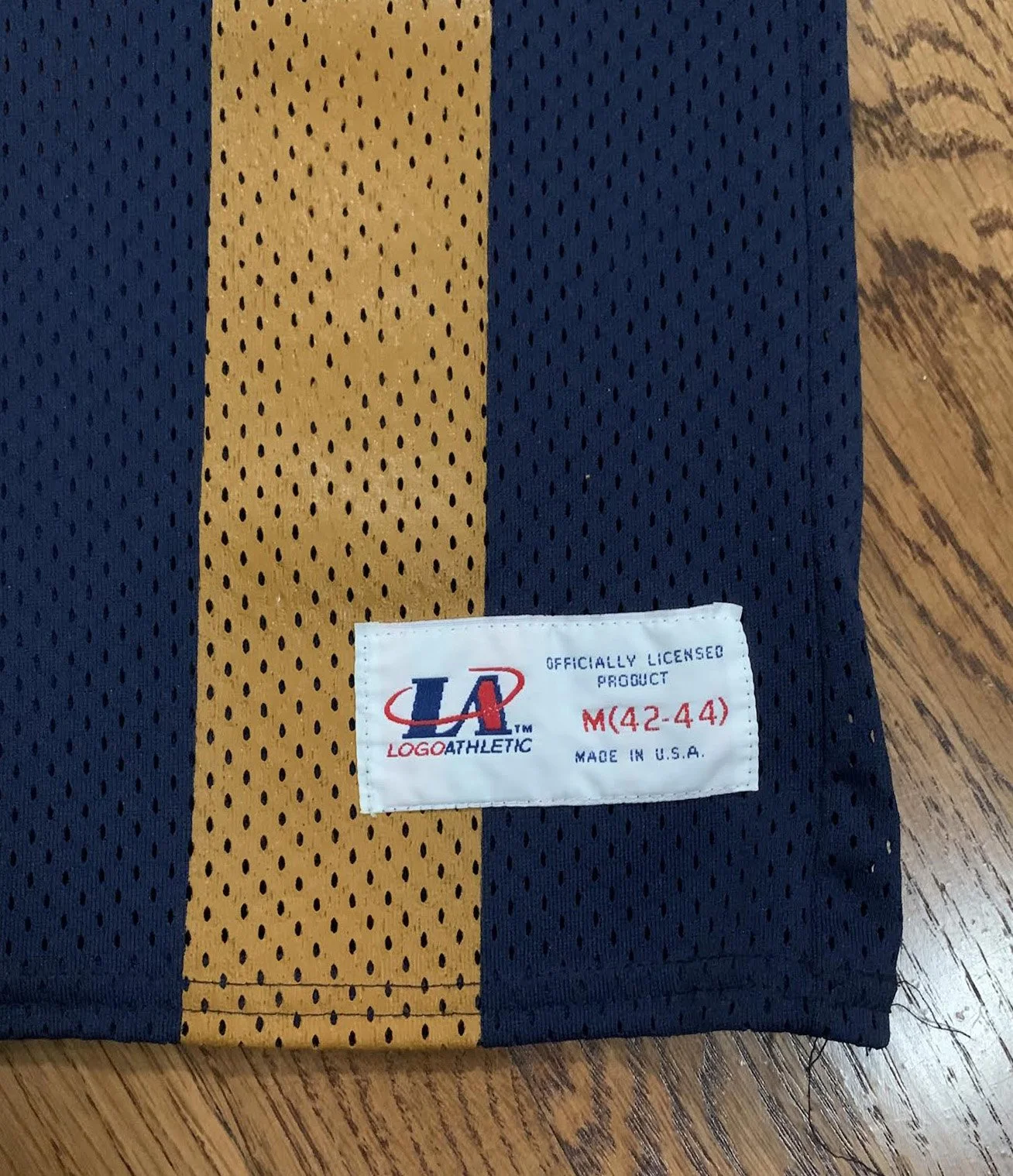 Logo Athletic tag.jpg