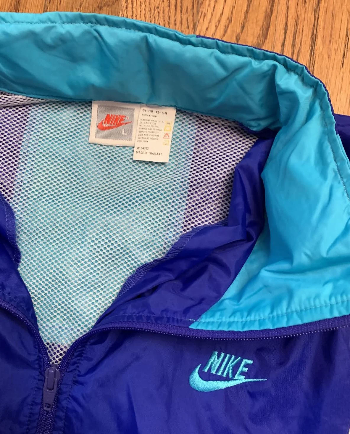 nike 90s logo.jpg