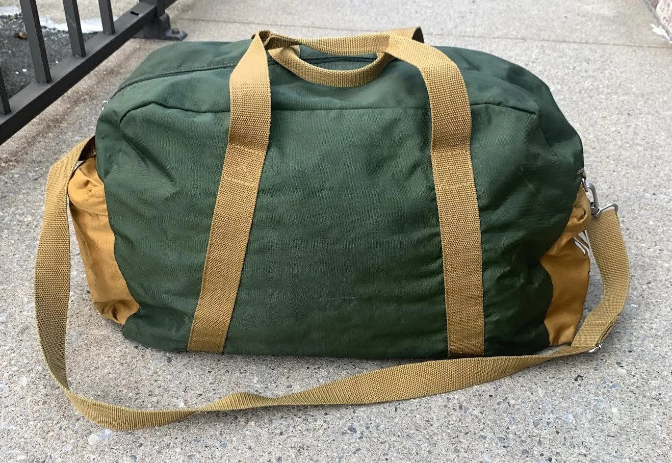 back of duffle .jpg