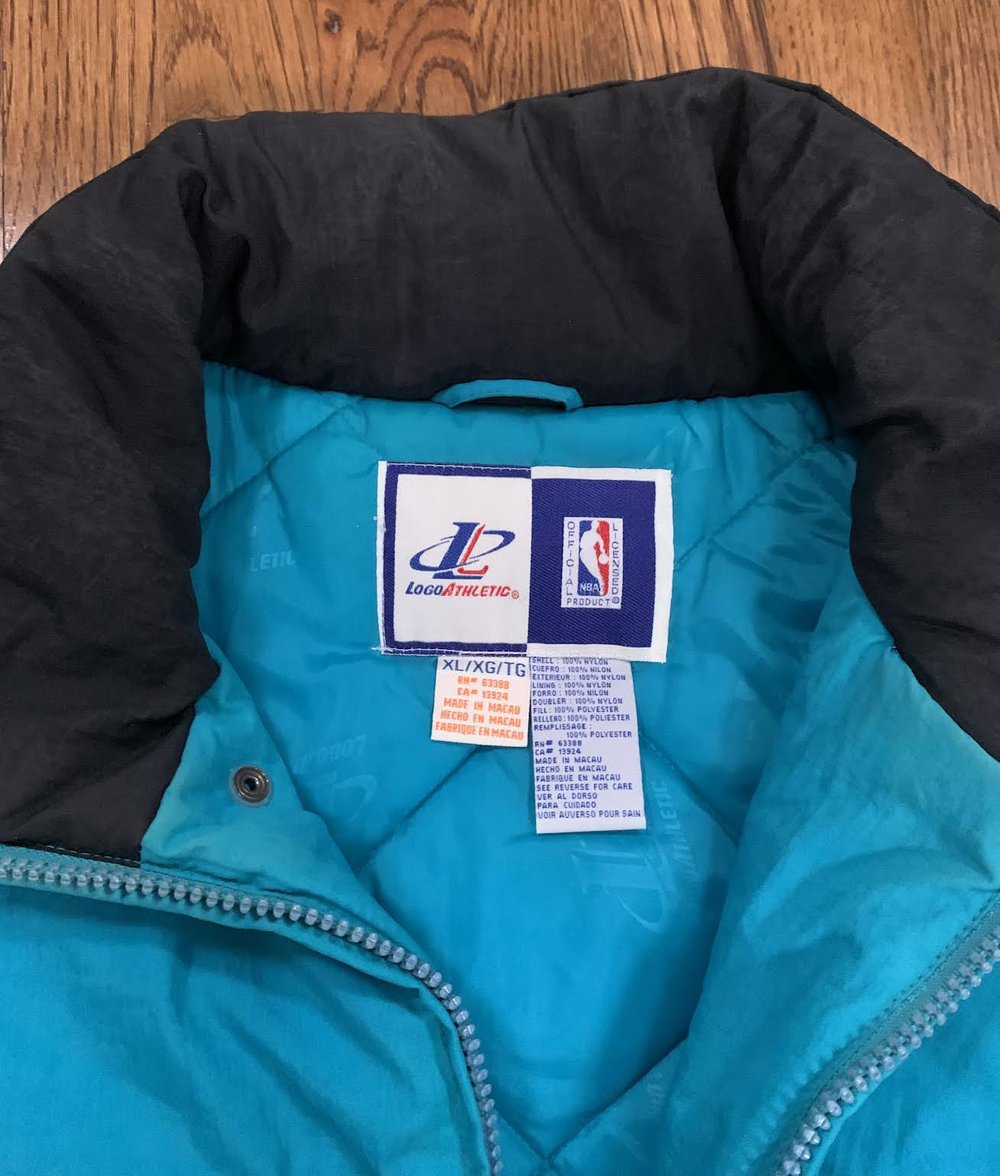 Vintage Logo Athletic Charlotte Hornets Winter Jacket (Size XL) — Roots