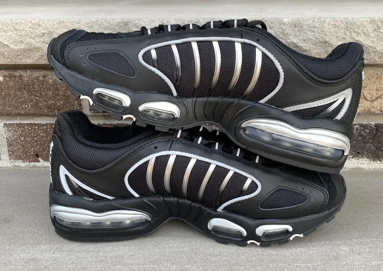 nike air max tailwind iv black silver