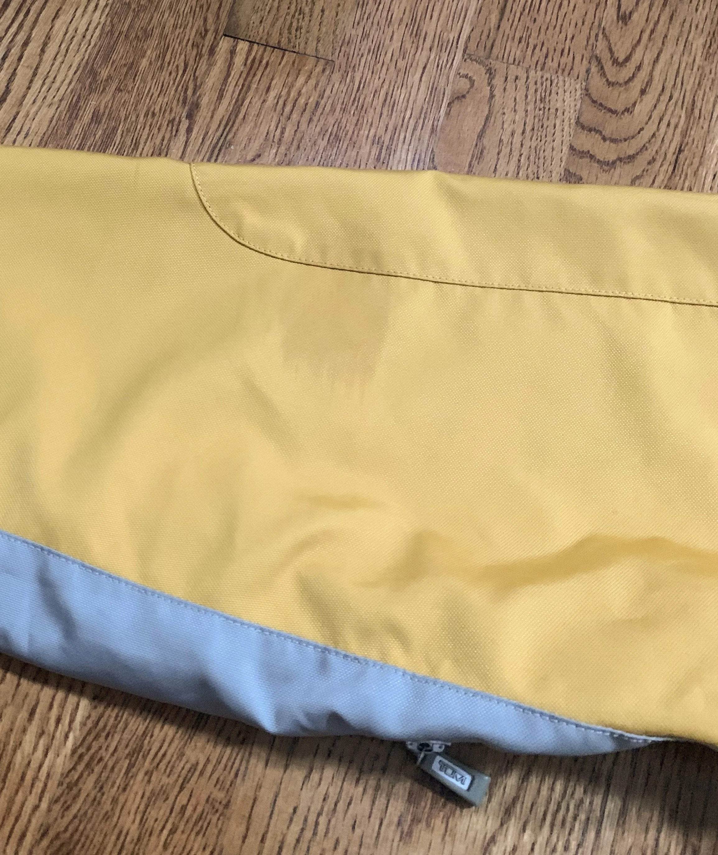 stain on inner sleeve .jpg
