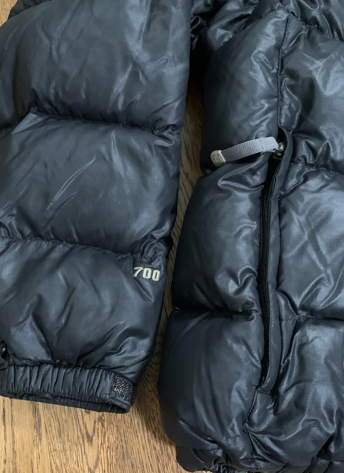 700 logo tnf.jpg