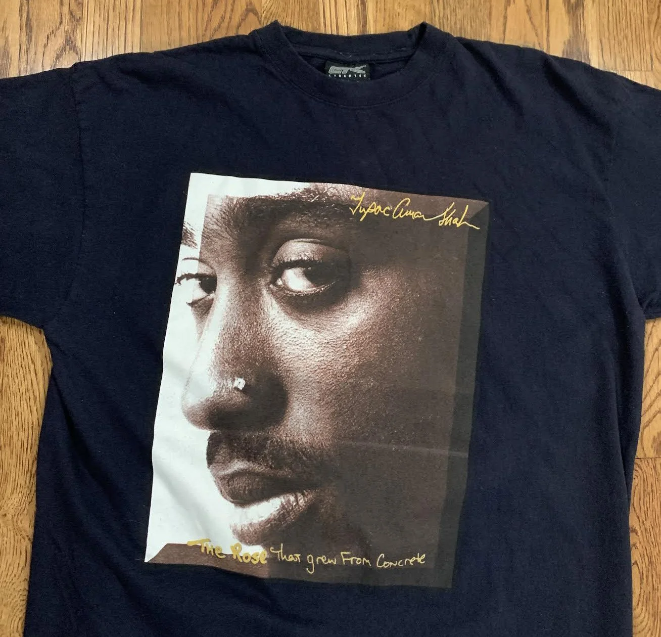 Tupac Graphic on front .jpg