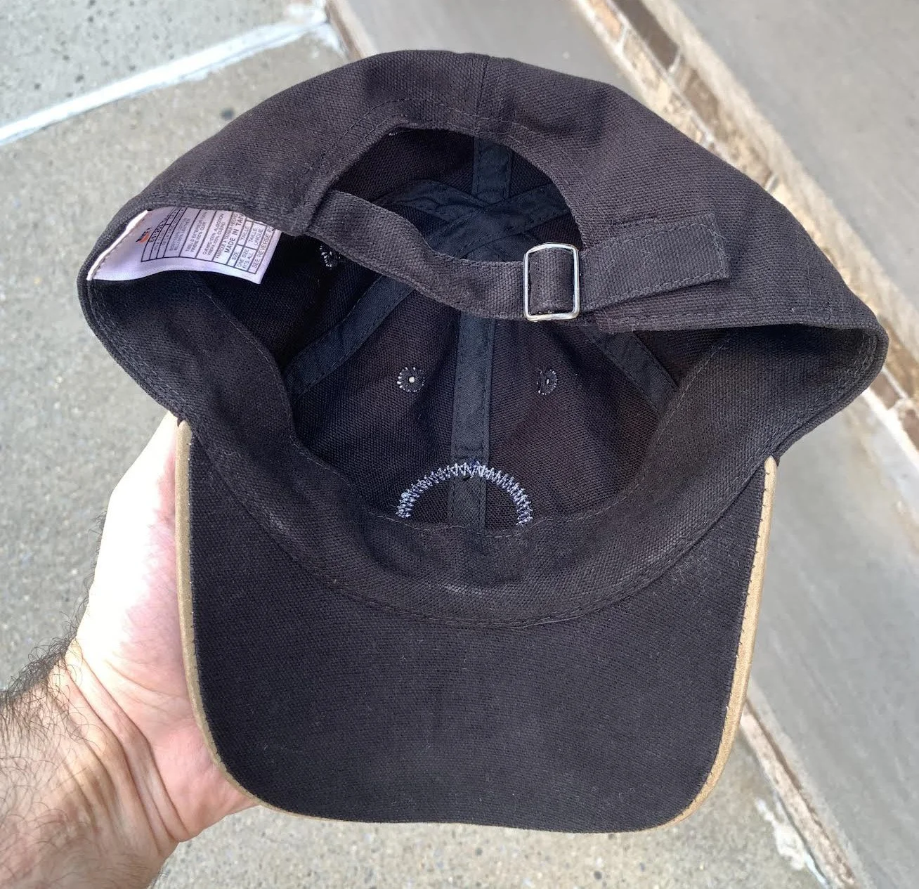 inside of Nike ACG strapback.jpg