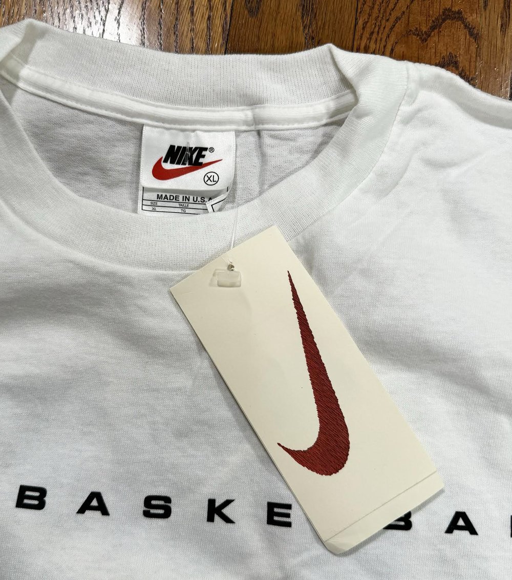 Vintage Nike Basketball Uptempo White / Blue T Shirt (Size XL) NWT