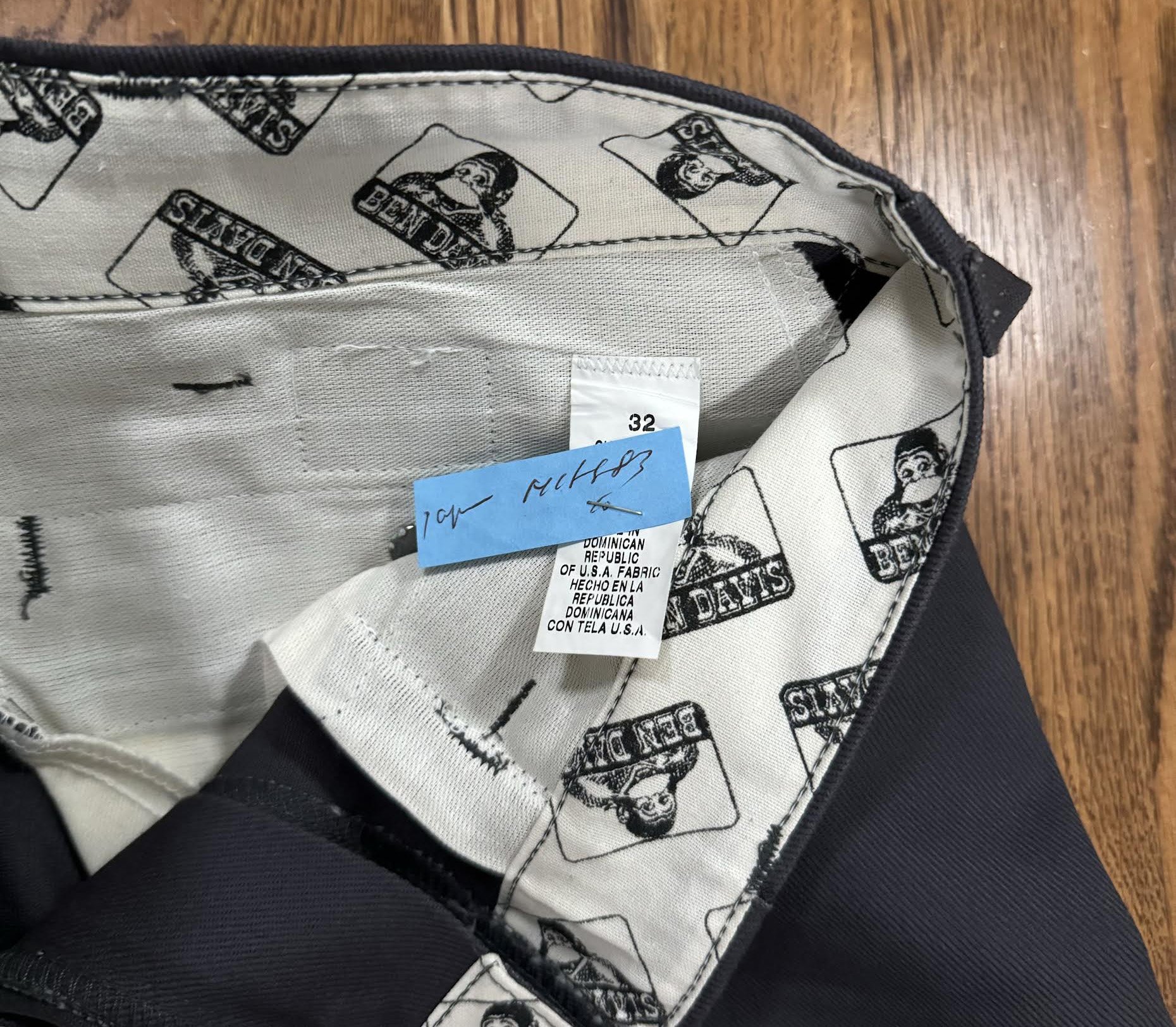 size 32 tag ben davis grey pants.jpg