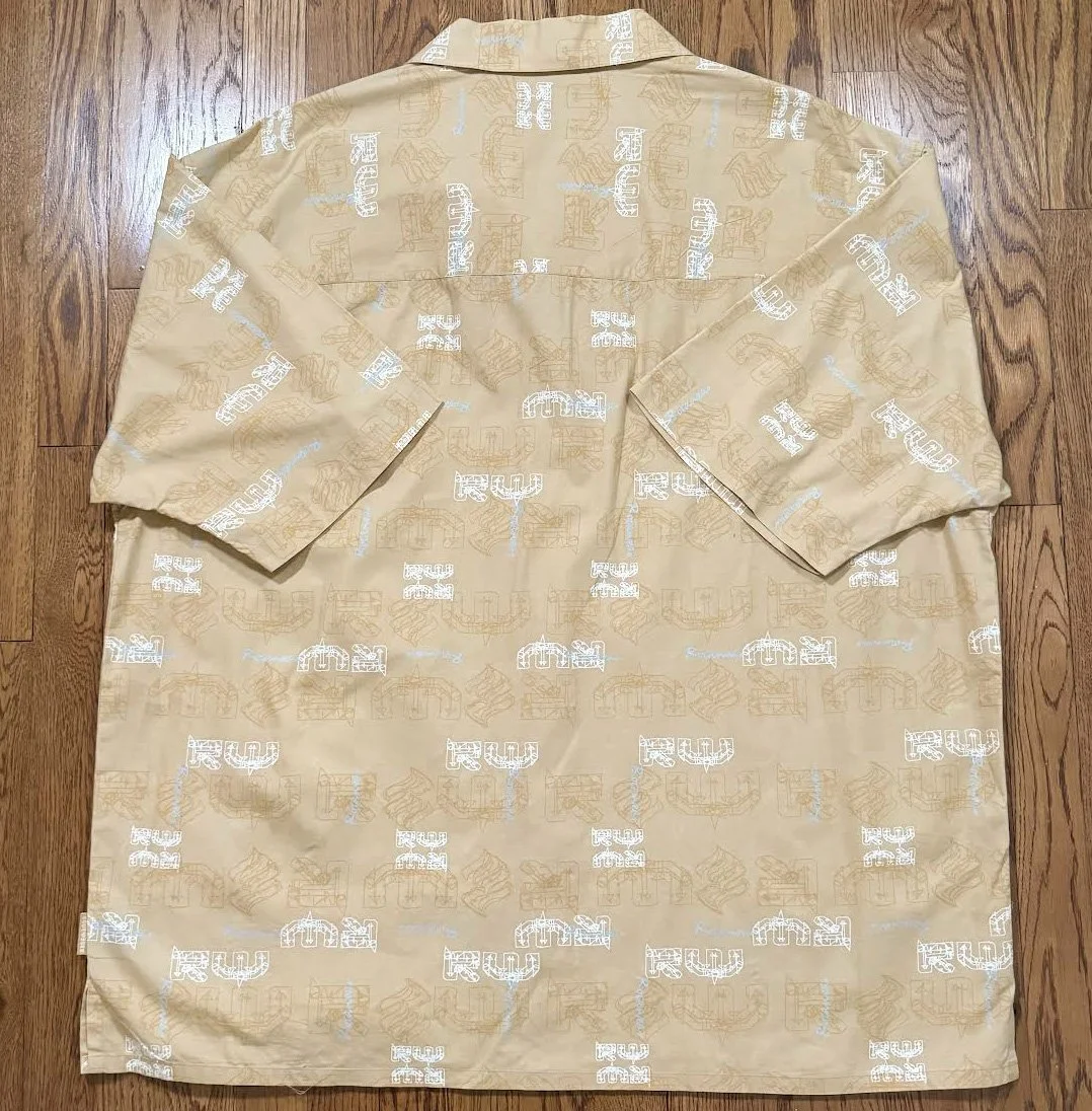 back of rocawear top .jpg