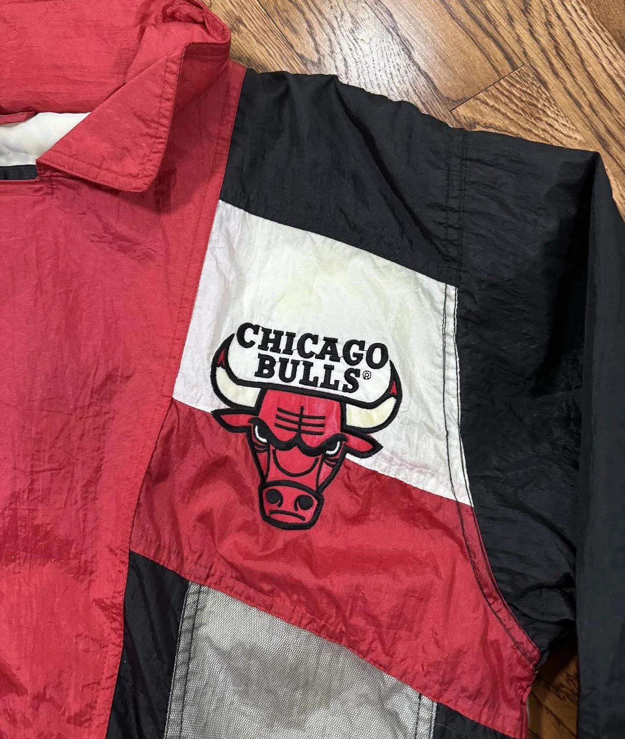 Bulls logo on front .jpg