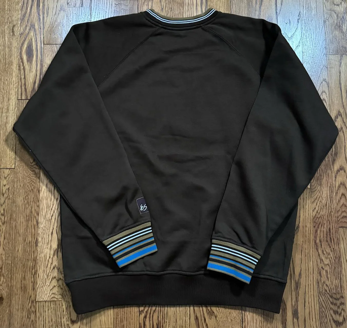 back of éS sweatshirt .jpg