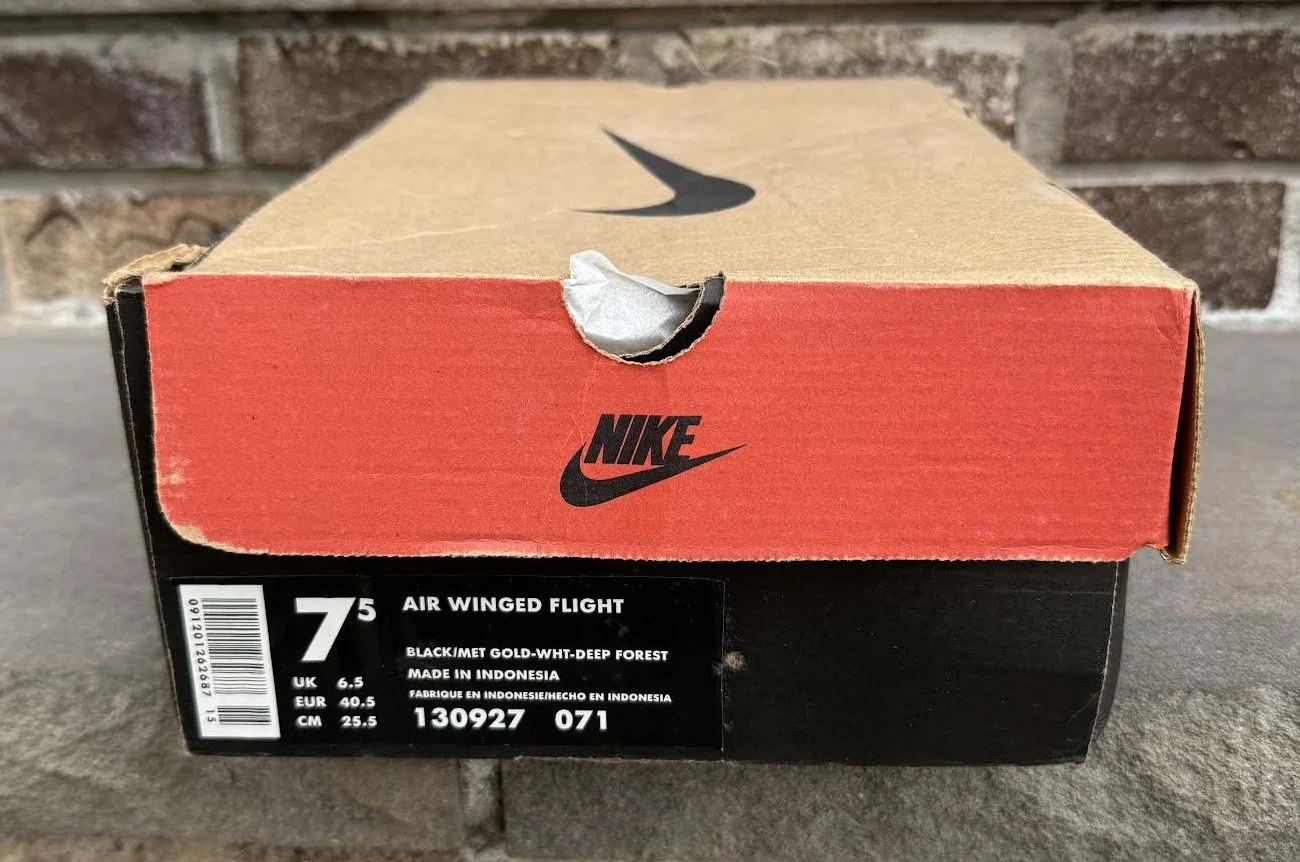 Winged Fight Box Gold .jpg