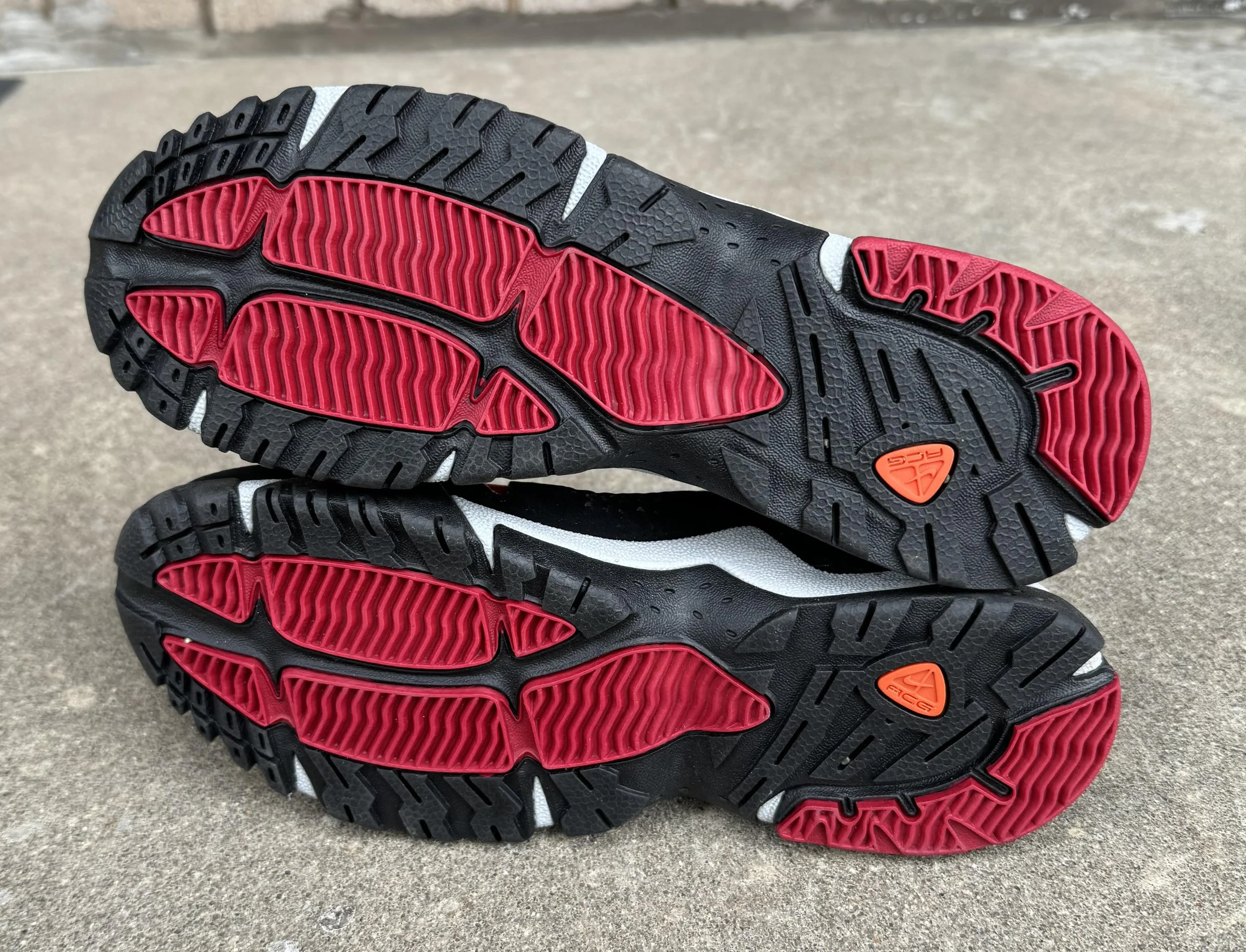 Bottom of Nike Hydrous .jpg