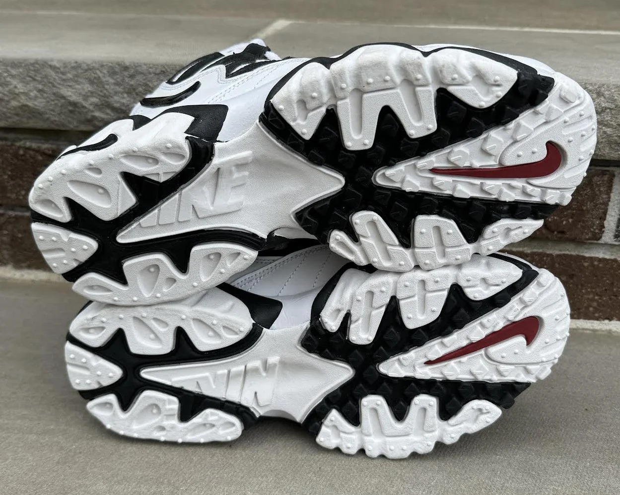 Men’s Nike Air Slant Retro  10.5 - VGUC Nike Air Slant Mid White / Black Deep Red (Size 10.5) DS  main image 3