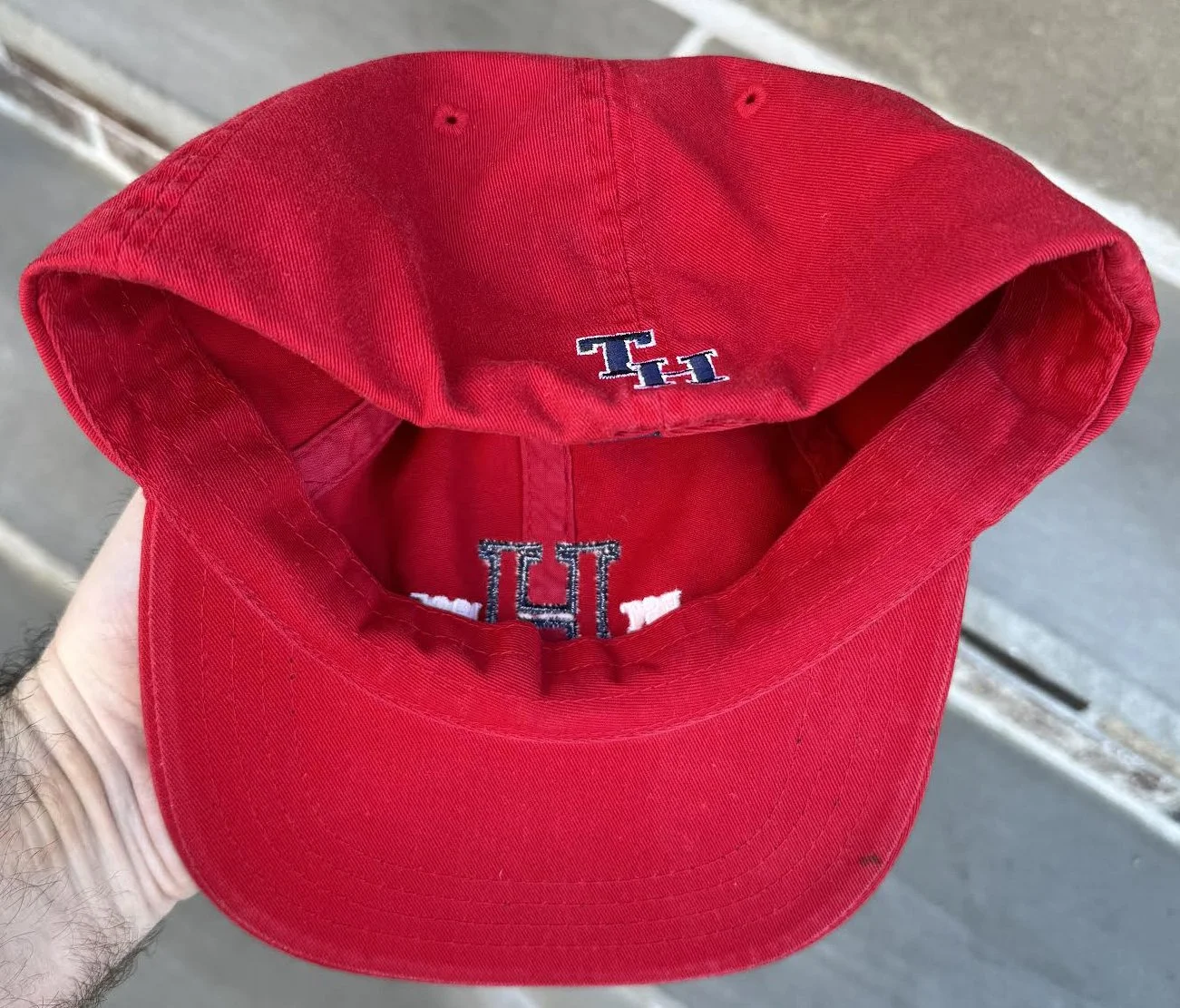 Y2K Tommy Hilfiger Red Hat embroidered wings Tommy Rocks Baseball Cap size OS Men main image 3