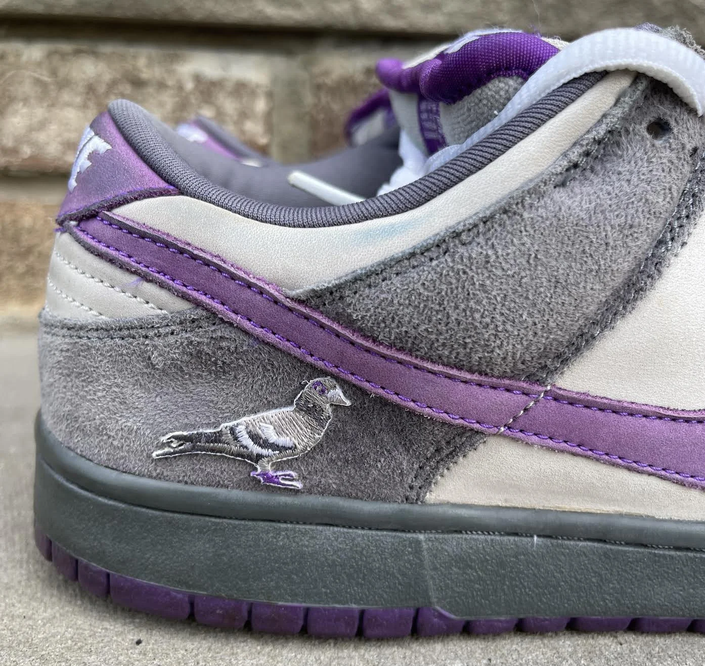 Original Pigeon Dunks FIRST COPY NIKE SB DUNK LOW PURPLE PIGEON