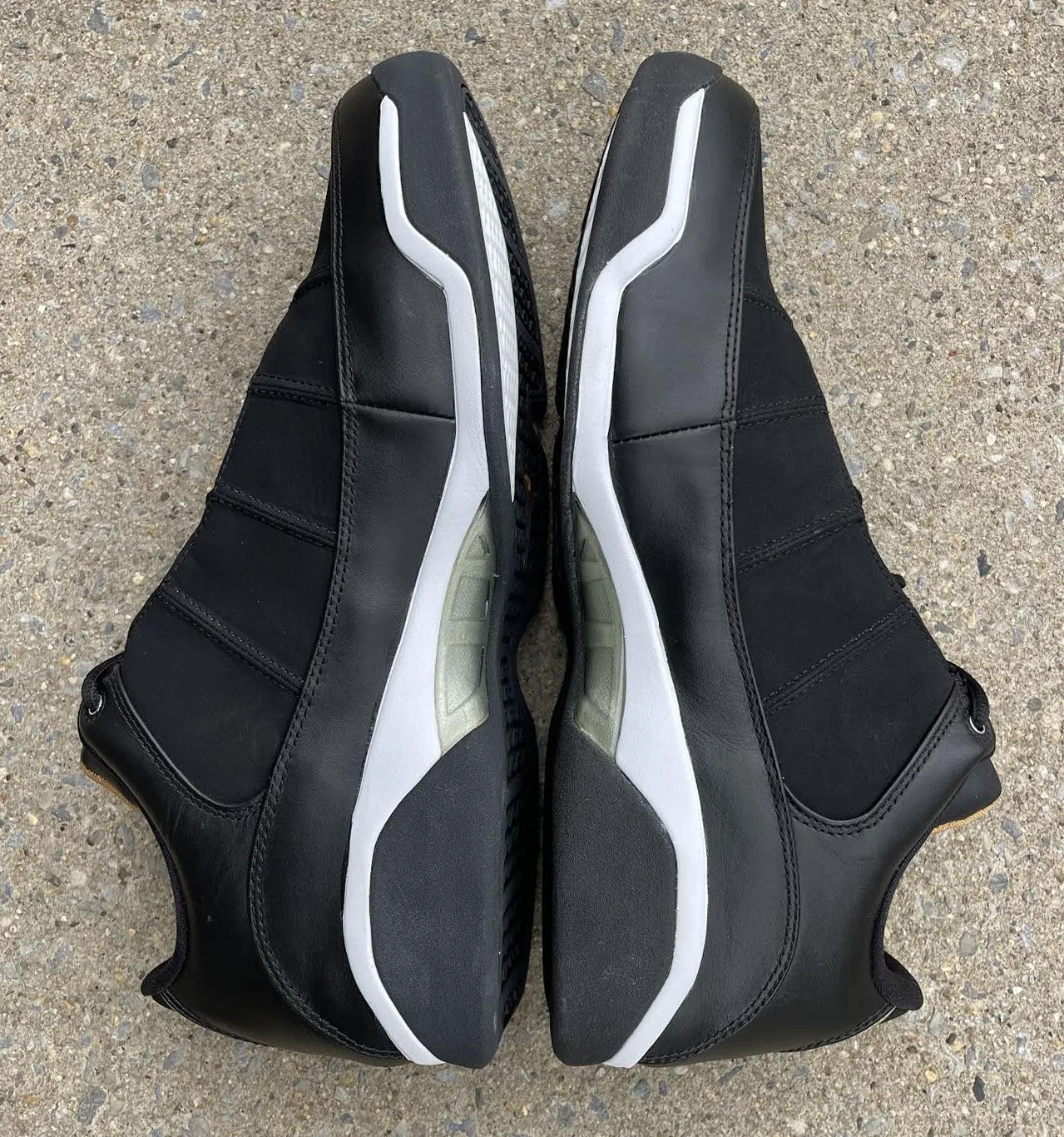 side of AJ 9.5 Low .jpg