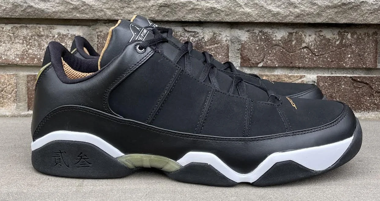 Jordan 9.5 Team Low Black / Metallic Silver Miners Gold 